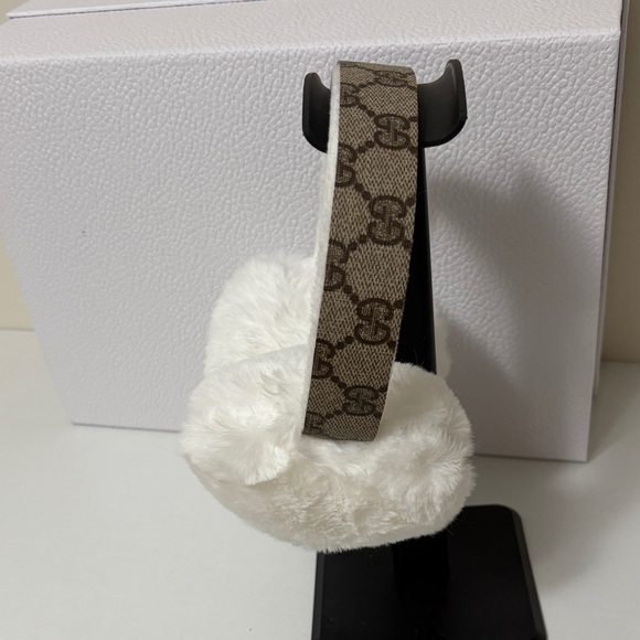 Upcycled Gucci White Fur Earmuffs - Picture 4 of 6